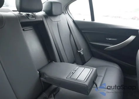 2013 BMW 328I xDrive z USA, uszkodzony, nr VIN WBA3B5C58DF598267